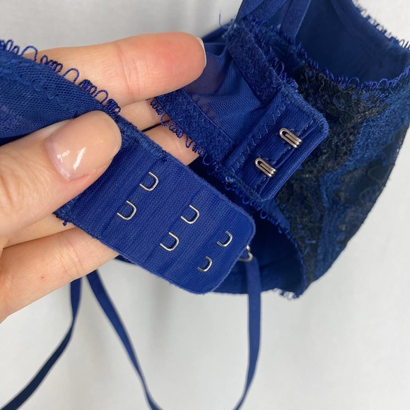 Victoria's Secret Very Sexy Push Up Bra Blue Black Lace Strappy Underwire 32D - Picture 6 of 8